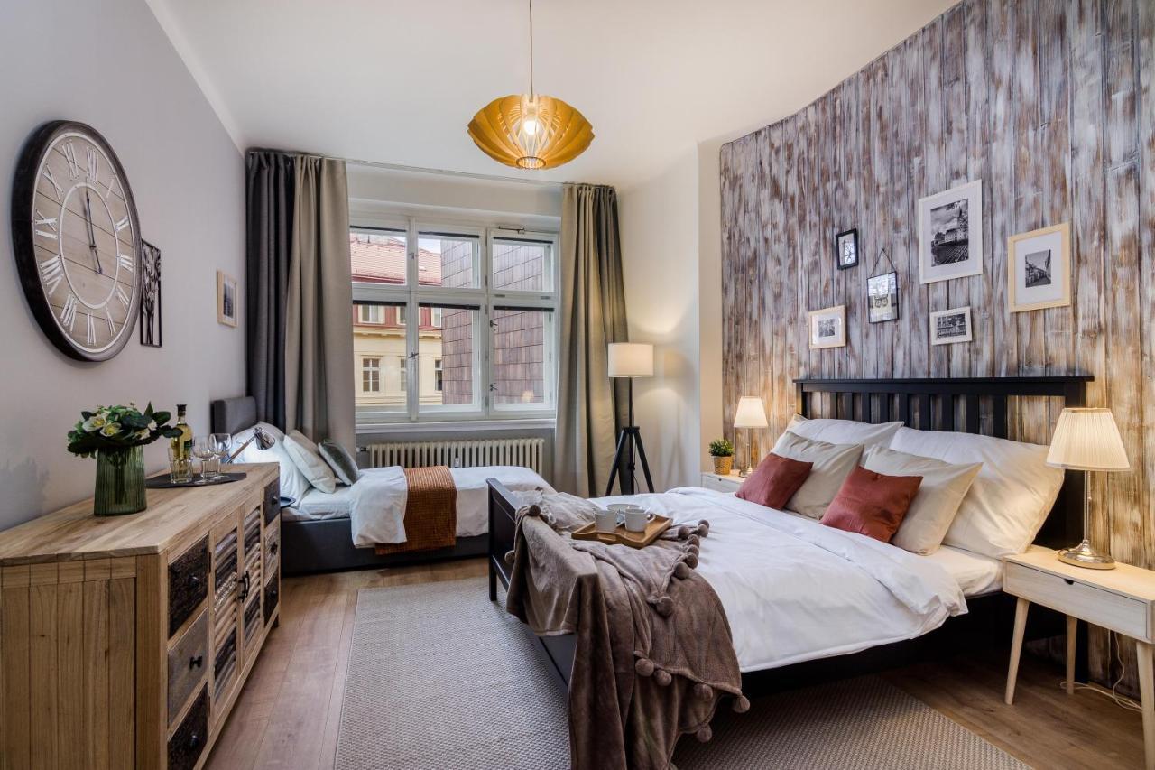 Apt In Prague Charles Bridge 1Km By Michal&Friends Dış mekan fotoğraf
